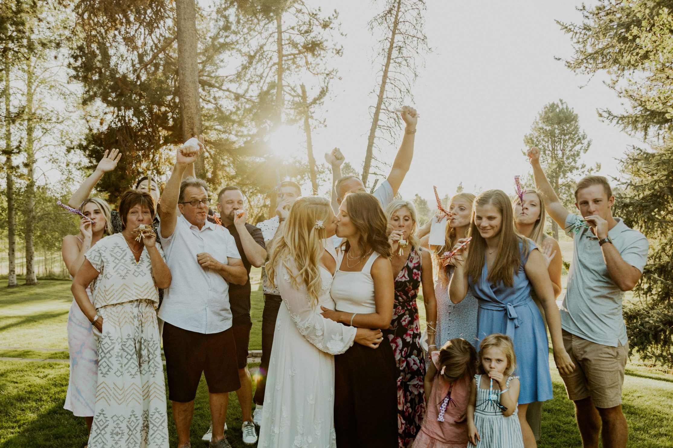 Intimate Backyard Wedding Sunriver, Oregon Ali Rae Photography